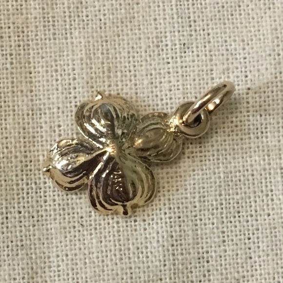 SOLD James Avery 14k YG dogwood flower charm - Picture 3 of 5